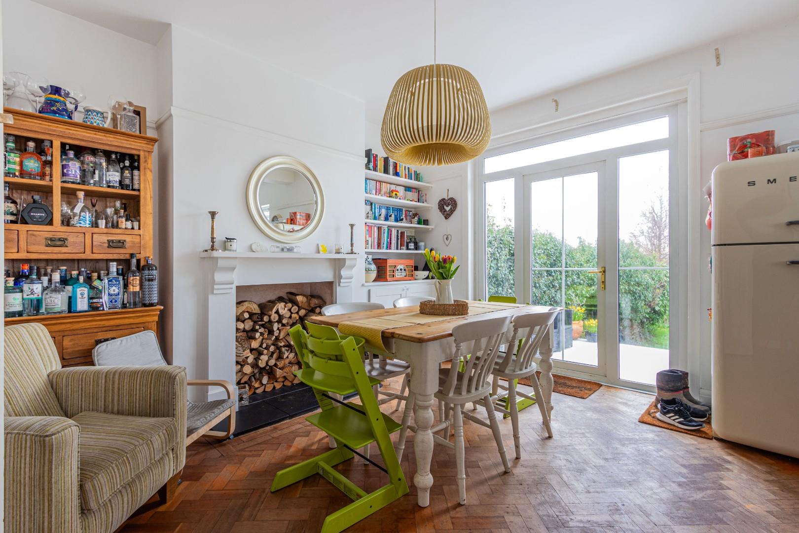 TY GLAS ROAD, LLANISHEN, CARDIFF Jeffrey Ross Estate Agents